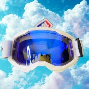 22. New 100% Strata 2 Protective Eyewear (White)